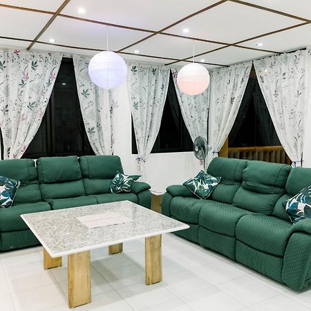 Luxury 4Br Apartment With Pool Behind Alona Beach Панглао Екстериор снимка