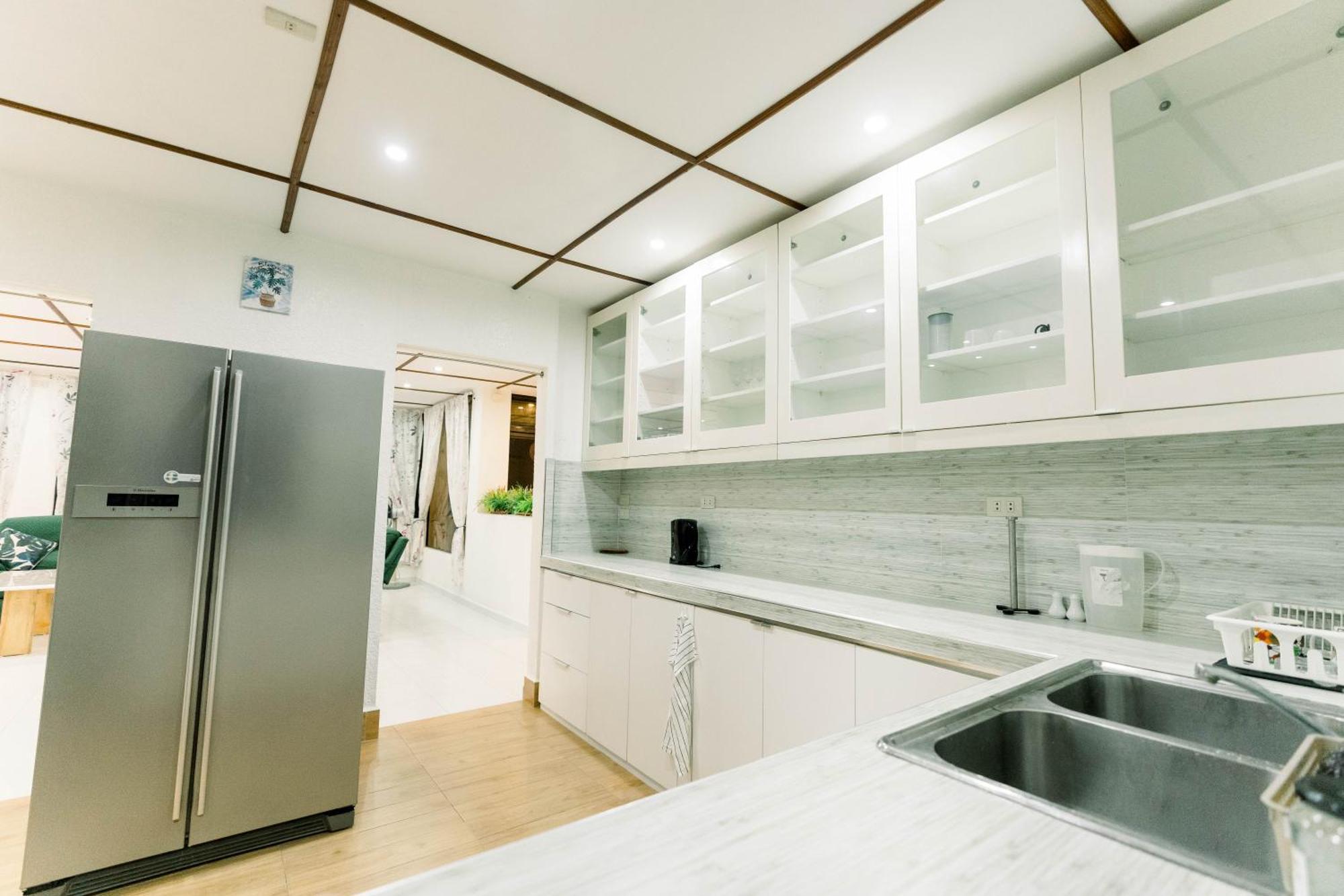 Luxury 4Br Apartment With Pool Behind Alona Beach Панглао Екстериор снимка